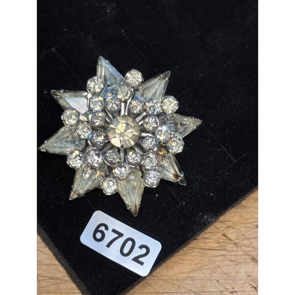 Vintage Rhinestone Starburst Brooch clear stones - Picture 1 of 5